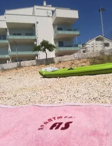 Smaragd On The Апартаменты *