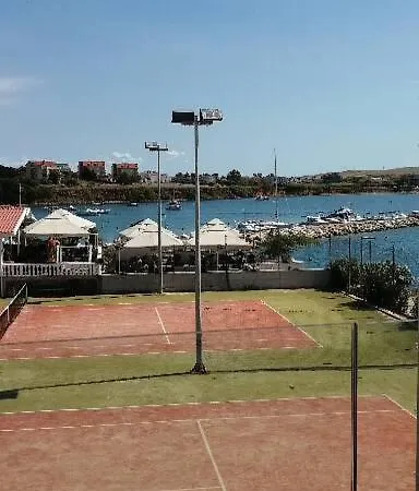 Smaragd On The ポヴリャナ