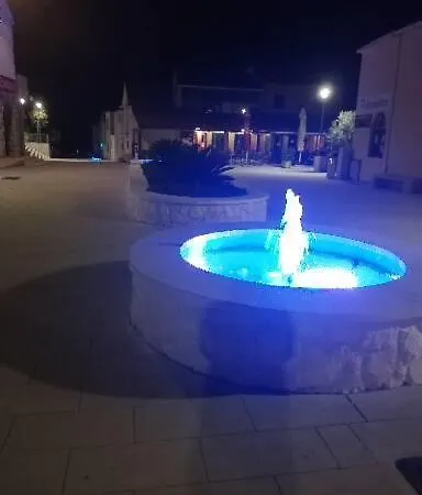 Smaragd On The * Povljana