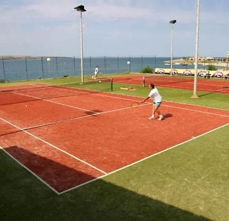 Smaragd On The ポヴリャナ